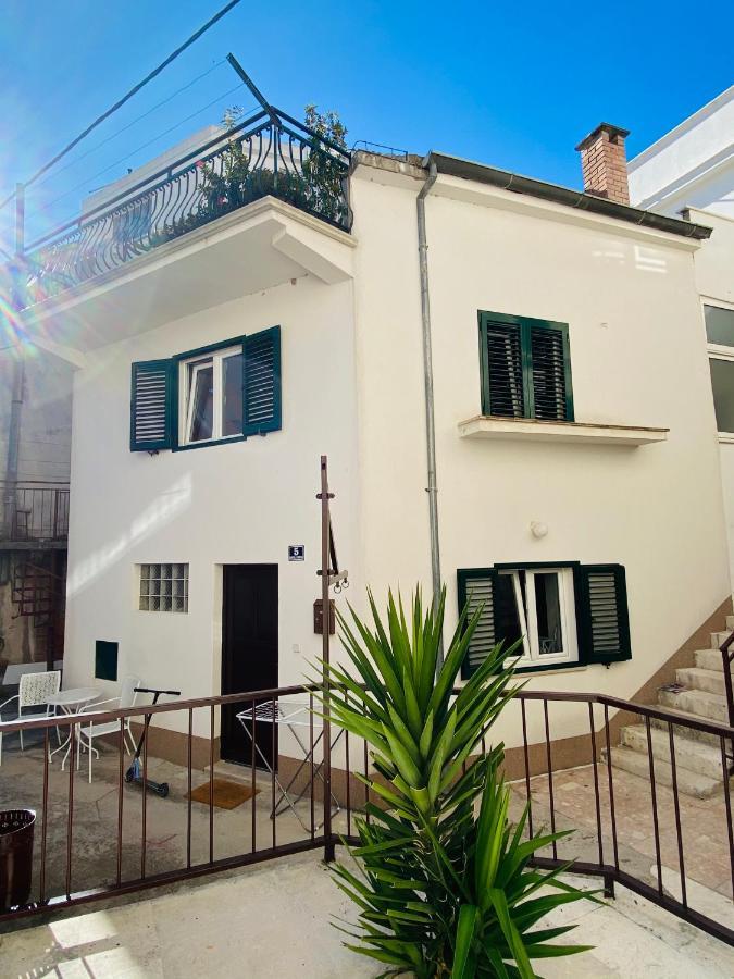 Family House Kastela Home Between Split And Trogir Exterior photo